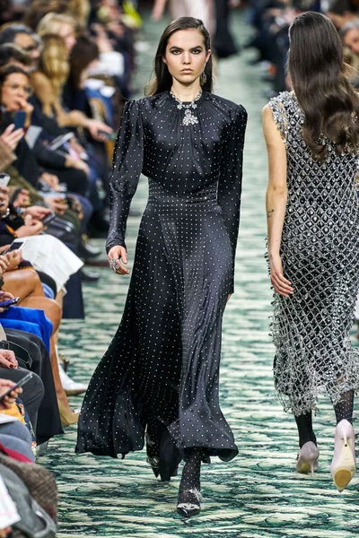 Look 9